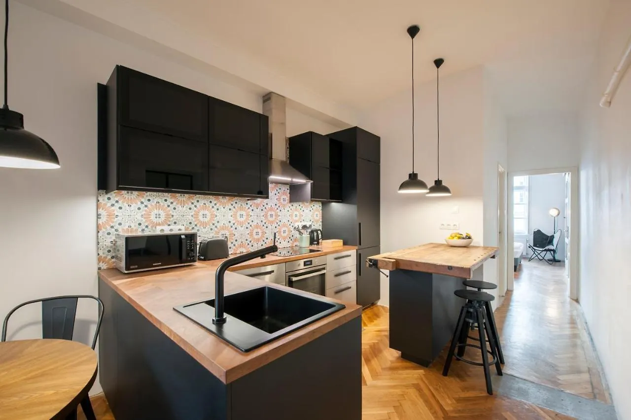 Historic Apartment In Budapest Downtown 0*,  헝가리